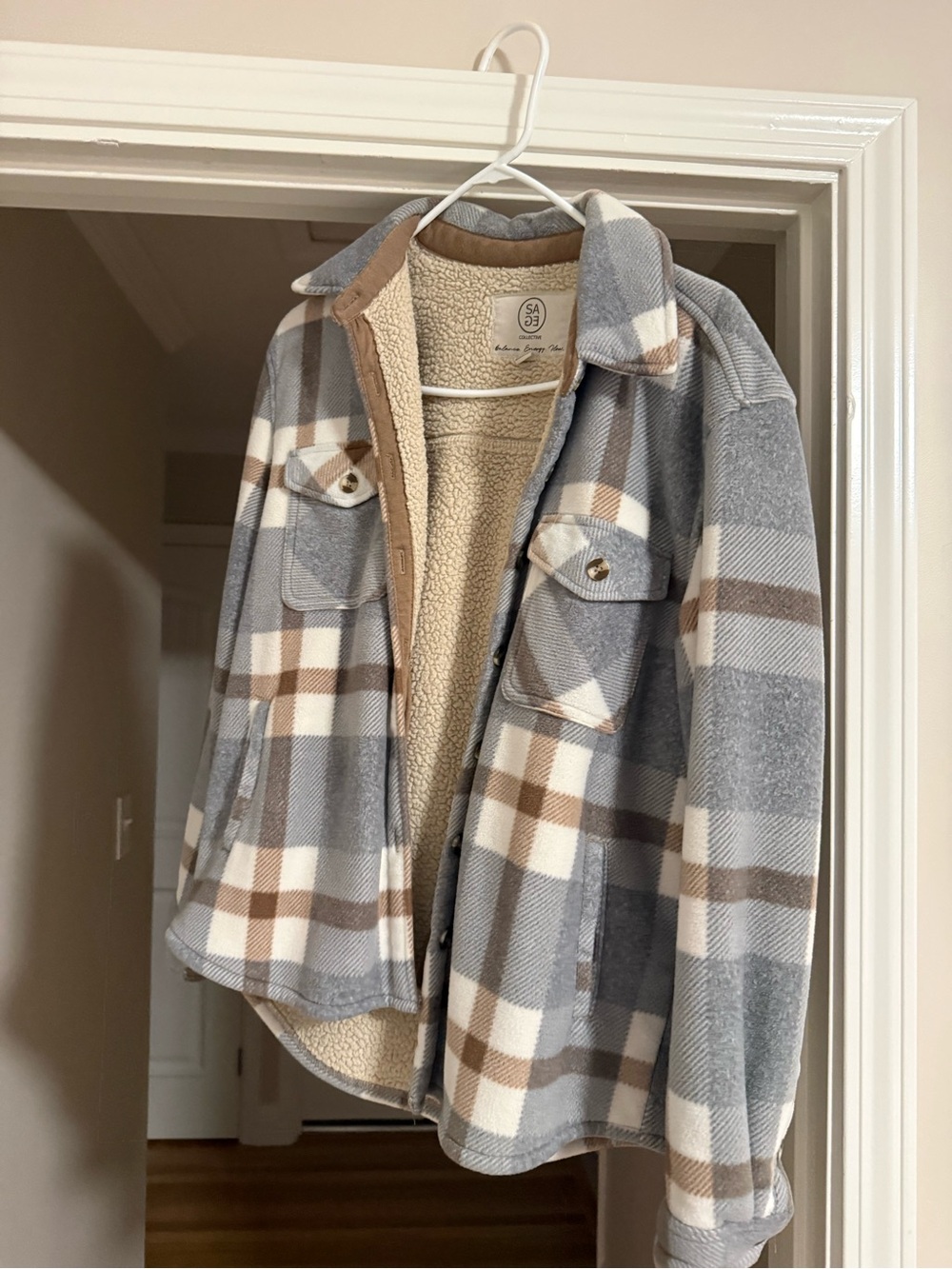 Sage Collective Sherpa-Lined Jacket in Cream & Brown